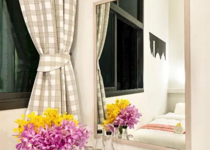 Red Door Heritage 3*